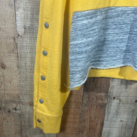 PINK Victoria's Secret Yellow Cropped Oversized Sweatshirt Casual Comfy Small - Picture 2 of 5